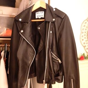 LEATHER MOTO